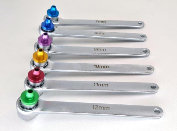 ROOKS OK-02.0458 SET CHIAVI SPURGO FRENI 7-8-9-10-11-12 MM, 7 PEZZI. CON VALVOLA