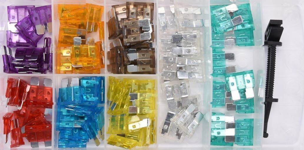 ROOKS OK-03.1005 SET FUSIBILI STANDARD (ATO), 97 PZ: 3A, 5A, 7,5A, 10A, 15A, 20A, 25A, 30A